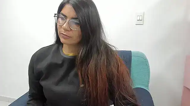 Luna_Dumont